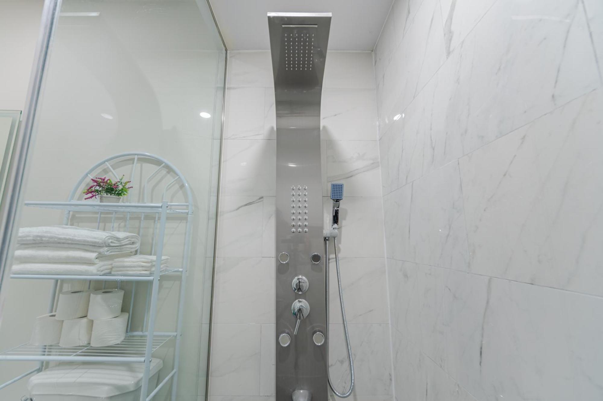 Private Basement Bedrooms In Oakville Exterior foto