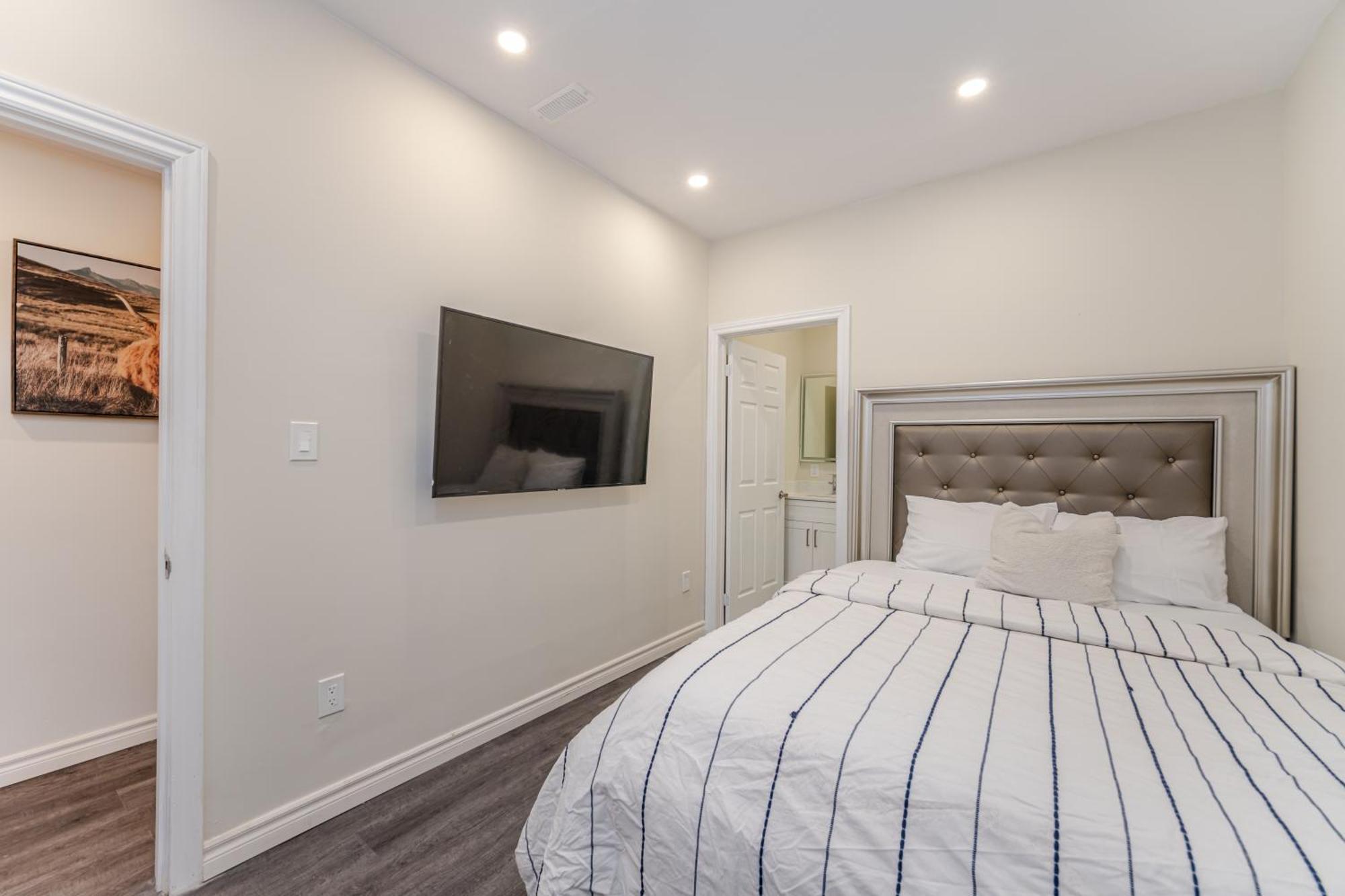 Private Basement Bedrooms In Oakville Exterior foto