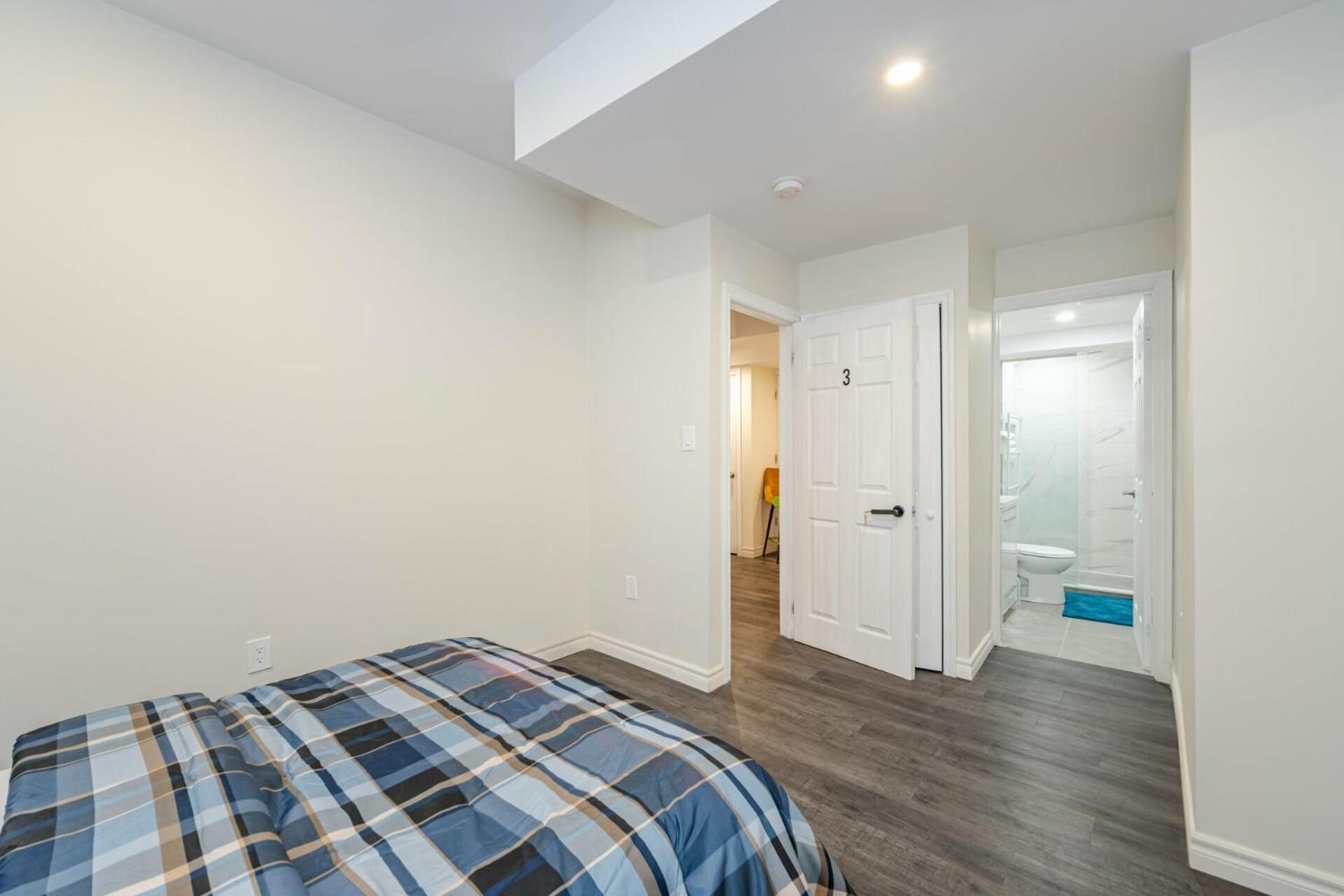 Private Basement Bedrooms In Oakville Exterior foto