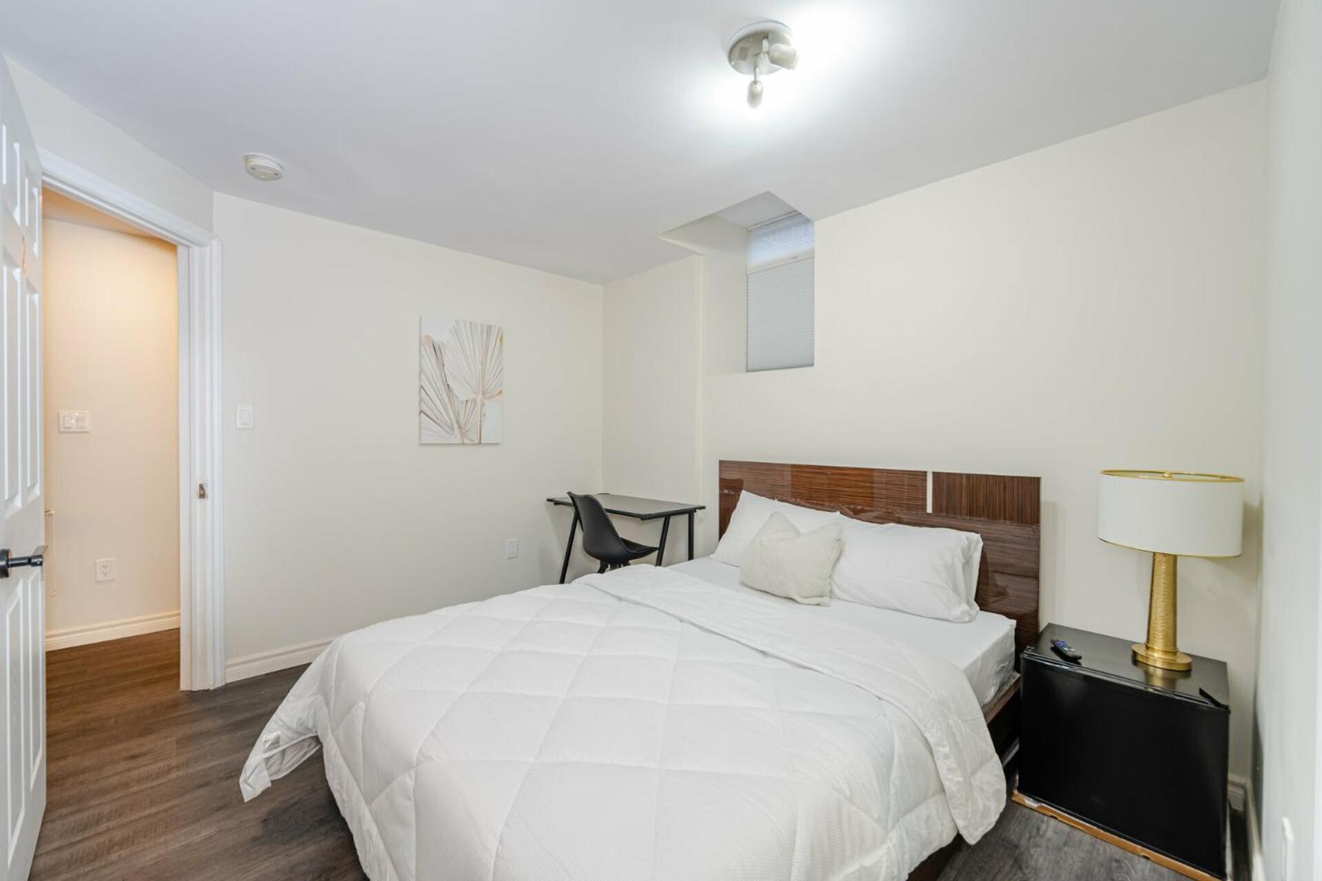 Private Basement Bedrooms In Oakville Exterior foto